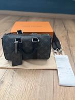 Louis Vuitton Keepall Bandoulière 25 Monogram Eclipse, Ophalen of Verzenden, Zo goed als nieuw, Zwart, Leer
