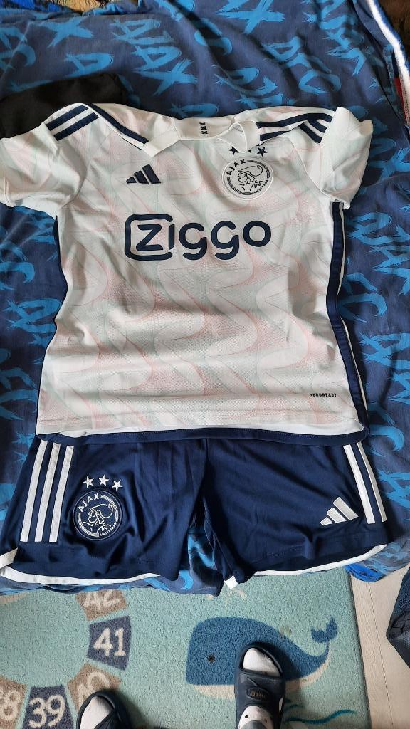 Ajax tenue, Kinderen en Baby's, Kinderkleding | Maat 164, Zo goed als nieuw, Jongen of Meisje, Sport- of Zwemkleding, Ophalen of Verzenden