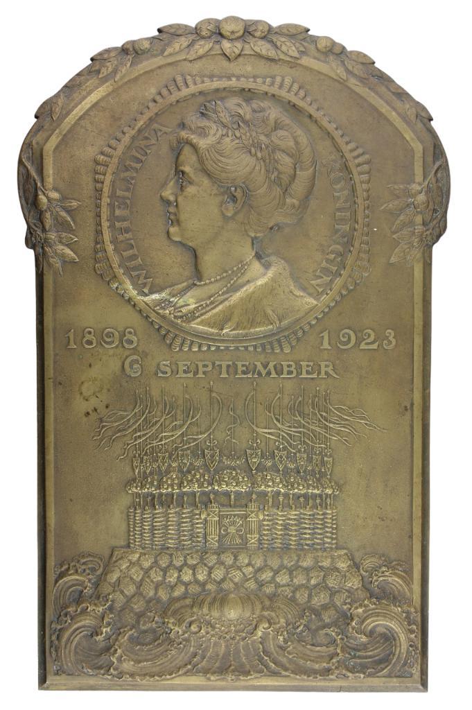 J.C. Wienecke - Plaquette, 1923 : Jubileum Wilhelmina, Antiek en Kunst, Kunst | Beelden en Houtsnijwerken, Ophalen of Verzenden