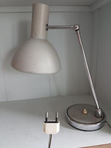Artemide/Stilux Italiaanse Vintage gepatineerde '50 desklamp beschikbaar voor biedingen