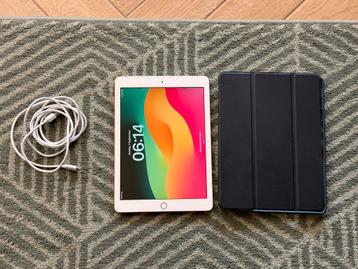 Apple iPad 6th gen WIFI 4G LTE 128GB Goud beschikbaar voor biedingen