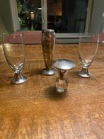 Zilveren vaasje 835, 2 glazen zilveren voet 835 en stop 925, Antiek en Kunst, Antiek | Glas en Kristal, Ophalen of Verzenden