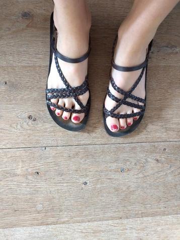 Leuke sandalen met 39 beschikbaar voor biedingen