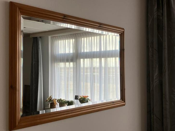 Spiegel met Grenen lijst 65x105 cm, Huis en Inrichting, Woonaccessoires | Spiegels, Gebruikt, 50 tot 75 cm, 100 tot 150 cm, Rechthoekig