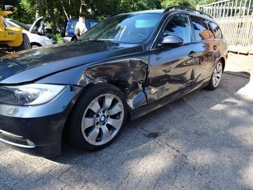 BMW 330 d Bj 2006 E91 AUT voor demontage. beschikbaar voor biedingen