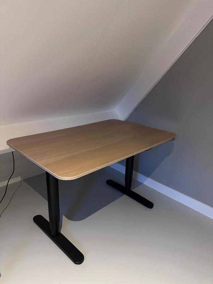 IKEA BEKANT zit/sta bureau elektr. verstelbaar 120 x 80 cm, Huis en Inrichting, Bureaus, Zo goed als nieuw, Bureau, Elektrisch
