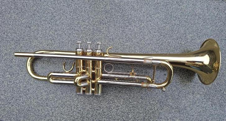 Getzen Capri, Muziek en Instrumenten, Blaasinstrumenten | Trompetten, Gebruikt, Bes-trompet, Met koffer, Ophalen