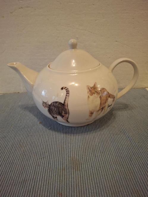 Francien - leuke aardewerk theepot met poezen / katten, Huis en Inrichting, Keuken | Servies, Zo goed als nieuw, Overige typen