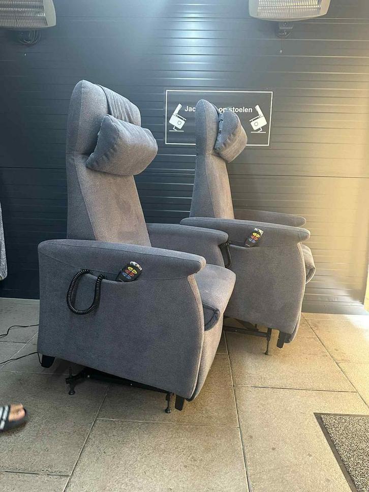 Sta op stoelen merk fitform, Huis en Inrichting, Fauteuils, Zo goed als nieuw, Stof, 50 tot 75 cm, Minder dan 75 cm, Ophalen