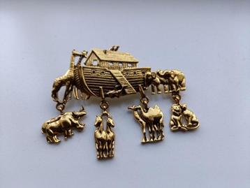 Goudkleurige broche ark van Noah met dieren beschikbaar voor biedingen
