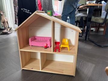Poppenhuis  beschikbaar voor biedingen
