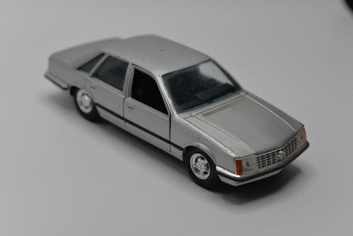 Gama Opel Senator, Hobby en Vrije tijd, Modelauto's | 1:24, Gebruikt, Auto, Overige merken, Ophalen of Verzenden