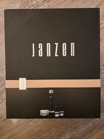 JANZEN Gift Set S Body Skin 90 Fris en Bloemig NIEUW beschikbaar voor biedingen