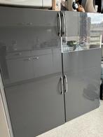 Mooie kast hoogglans grijs, Ophalen of Verzenden, Zo goed als nieuw, 25 tot 50 cm, Minder dan 150 cm