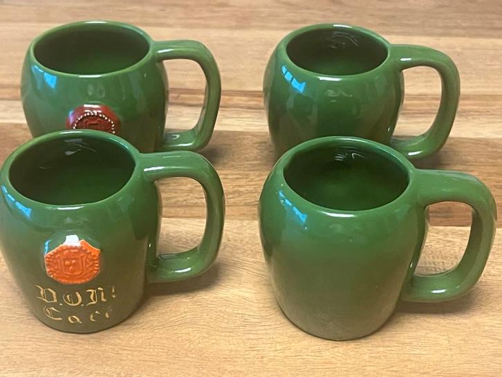 Vintage D.O.M. Benedictine Koffiekopjes Set (4), Huis en Inrichting, Keuken | Servies, Gebruikt, Kop(pen) en/of Schotel(s), Overige stijlen