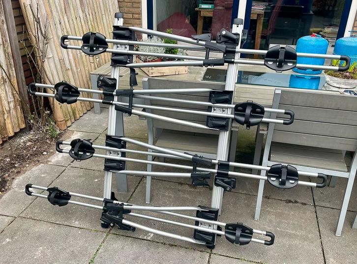 4 Thule Freeride fietsendragers + dakdrager, Auto diversen, Dakdragers, Zo goed als nieuw, Ophalen