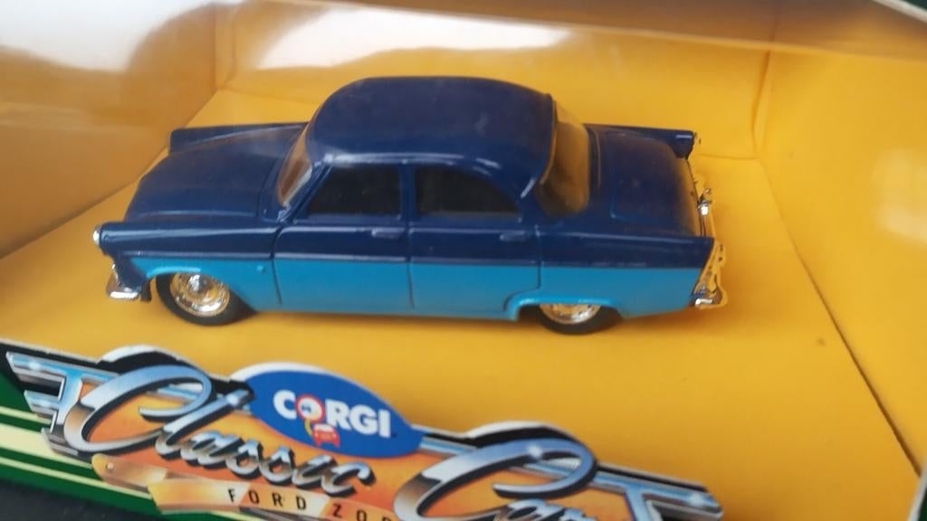 Ford Zodiac 1956 1:43 Corgi Classics Pol, Auto, Nieuw, Le19 1rl Leicester uk, Info@corgi.co.uk