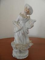 vrouw - vrouwe - dame met harp met kantporseleinen ruches, Ophalen of Verzenden, Mens