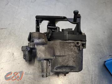 Brandstoffilterhuis van een Ford Transit Connect beschikbaar voor biedingen