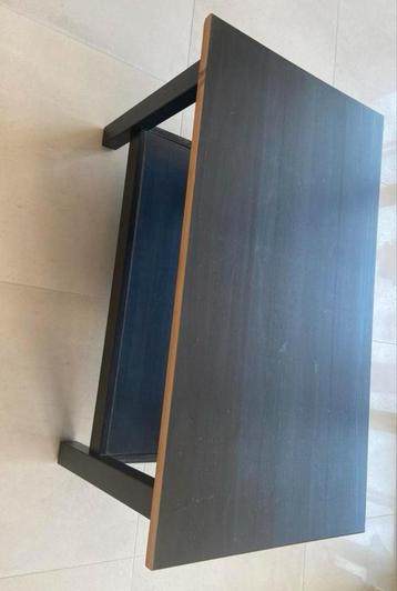 Zwarte Houten Salontafel met Onderblad beschikbaar voor biedingen