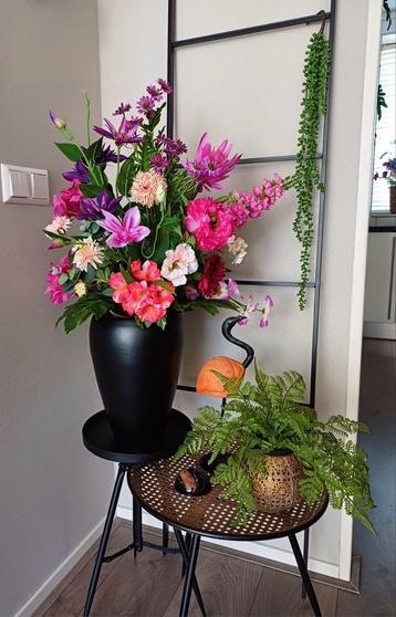 Zijden Bloemstuk met Vaas - Realistisch & Prachtig! beschikbaar voor biedingen