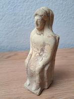 BODEMVONDST beeldje van de griekse godin DEMETER, Antiek en Kunst, Antiek | Keramiek en Aardewerk, Ophalen of Verzenden