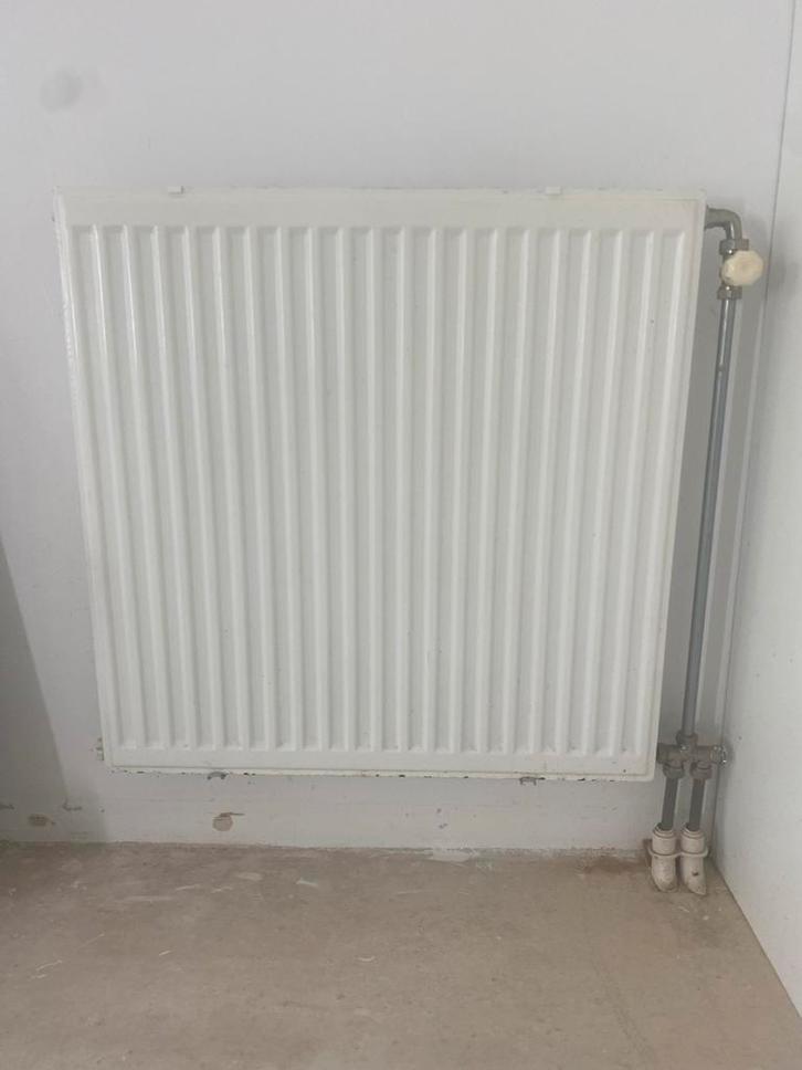 Radiatoren - 4 stuks - Verschillende maten, Doe-het-zelf en Verbouw, Verwarming en Radiatoren, Gebruikt, Radiator, 800 watt of meer