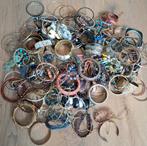 Groot lot vintage armbanden 207 stuks, Ophalen of Verzenden, Met bedels of kralen