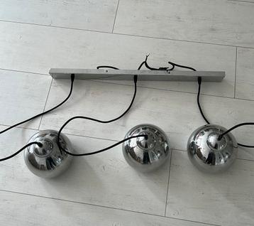 Plafondlamp zsm ophalen koopje 15€ beschikbaar voor biedingen
