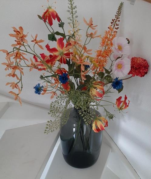 Zijde bloemen op grote Fidrio vaas (Toronto), Huis en Inrichting, Woonaccessoires | Kunstplanten en Kunstbloemen, Zo goed als nieuw