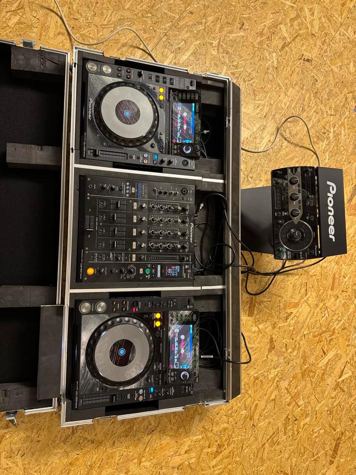 Pioneer DJ Set: 2x CDJ 2000NXS + DJM 900NXS GEEN: RMX 1000, Muziek en Instrumenten, Dj-sets en Draaitafels, Zo goed als nieuw