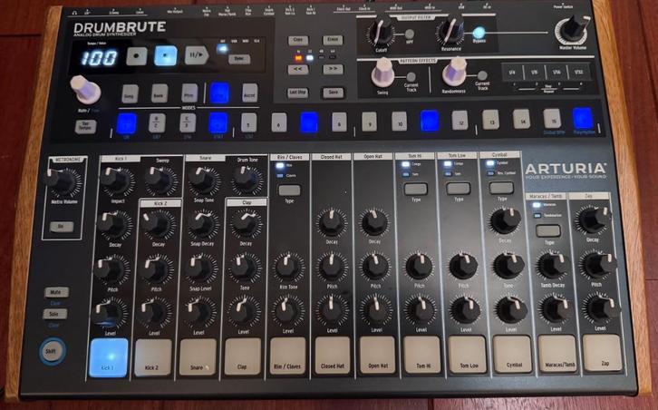 Arturia DrumBrute, Muziek en Instrumenten, Drumcomputers, Zo goed als nieuw, Overige merken, Ophalen of Verzenden