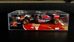 Max Verstappen 1:43 Edition 19 Japan 2014 met handtekening, Hobby en Vrije tijd, Modelauto's | 1:43, Ophalen of Verzenden, Zo goed als nieuw