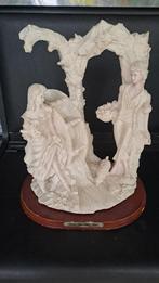 Mooi wit liefdes beeld van 2 dames., Verzamelen, Beelden en Beeldjes, Ophalen of Verzenden