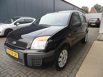 Ford FUSION 1.4-16V CHAMPION beschikbaar voor biedingen