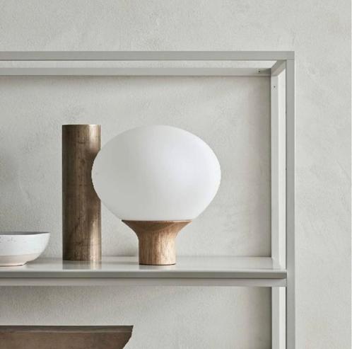 Nieuw - BOLIA acorn tafellamp 32 cm eiken, Huis en Inrichting, Lampen | Tafellampen, Nieuw, Minder dan 50 cm, Ophalen of Verzenden