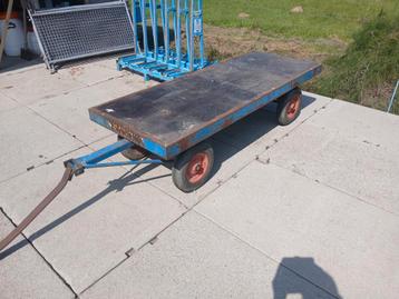 Te koop: nette industriële trek-aanhanger met dissel beschikbaar voor biedingen