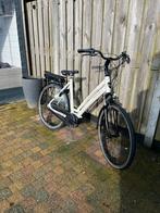 Stella elektrische fiets met bosch middenmoter d57, Fietsen en Brommers, Elektrische fietsen, Zo goed als nieuw, 50 km per accu of meer