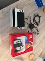 Nintendo oled switch wit, Ophalen of Verzenden, Zo goed als nieuw, Met 2 controllers, Switch OLED