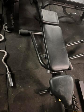 Technogym verstelbare fitnessbench beschikbaar voor biedingen