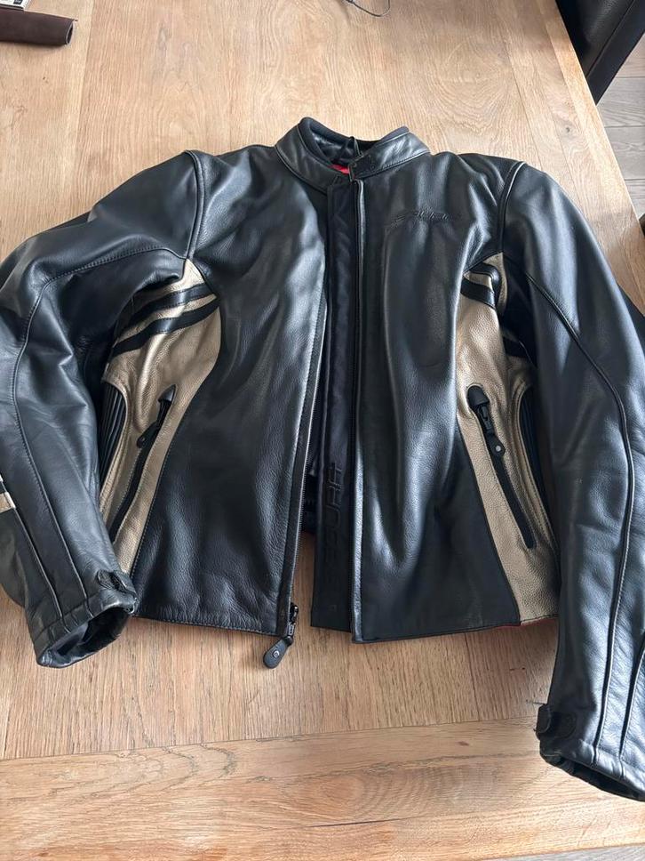 Dames Motorjack Leer - Maat 36/38, Motoren, Kleding | Motorkleding, Dames, Tweedehands, Ophalen of Verzenden