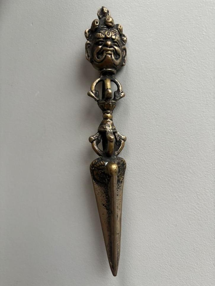 Tibetaanse dolk messing, Antiek en Kunst, Curiosa en Brocante, Ophalen of Verzenden