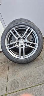 Tesla Model 3 Winterset 235/45/R18 Bridgestone + Dezent, Auto-onderdelen, Banden en Velgen, Ophalen, 18 inch, Gebruikt, Banden en Velgen