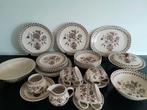 Vintage, Johnson Bros servies. Jaren '70, Antiek en Kunst, Antiek | Servies compleet, Ophalen