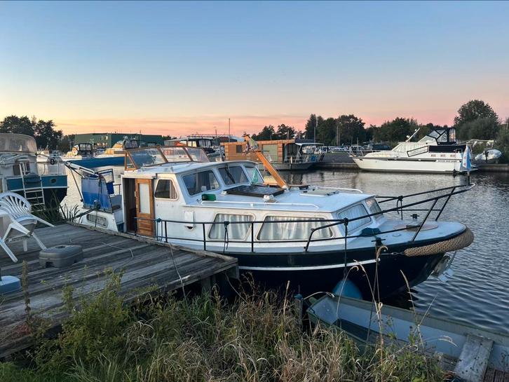 Van Leeuwen Schouw 810 AK, Watersport en Boten, Motorboten en Motorjachten, Gebruikt, Staal, 6 tot 9 meter, Diesel, Binnenboordmotor