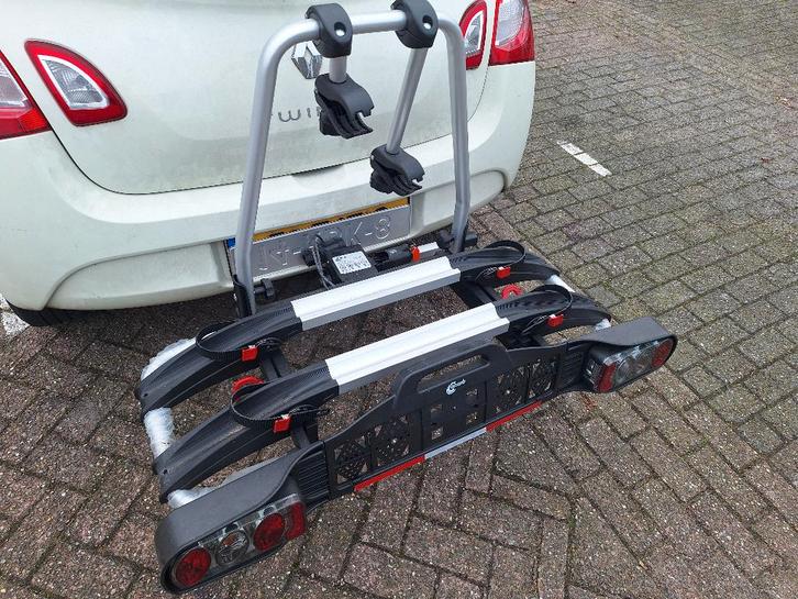 fietsendrager ANWB (zgan) te koop, Auto diversen, Fietsendragers, Zo goed als nieuw, Trekhaakdrager, 2 fietsen, Brede banden, Elektrische fiets