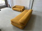 Sesann bouclé sofa Gianfranco Frattini - Cassina, set van 2, Ophalen, 250 tot 300 cm, Mid century modern, 75 tot 100 cm
