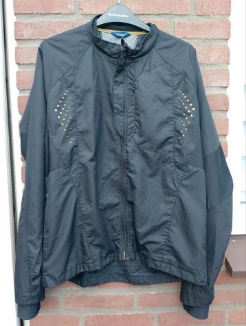 Mooi sportieve jasje van OASICS, XL zwart beschikbaar voor biedingen