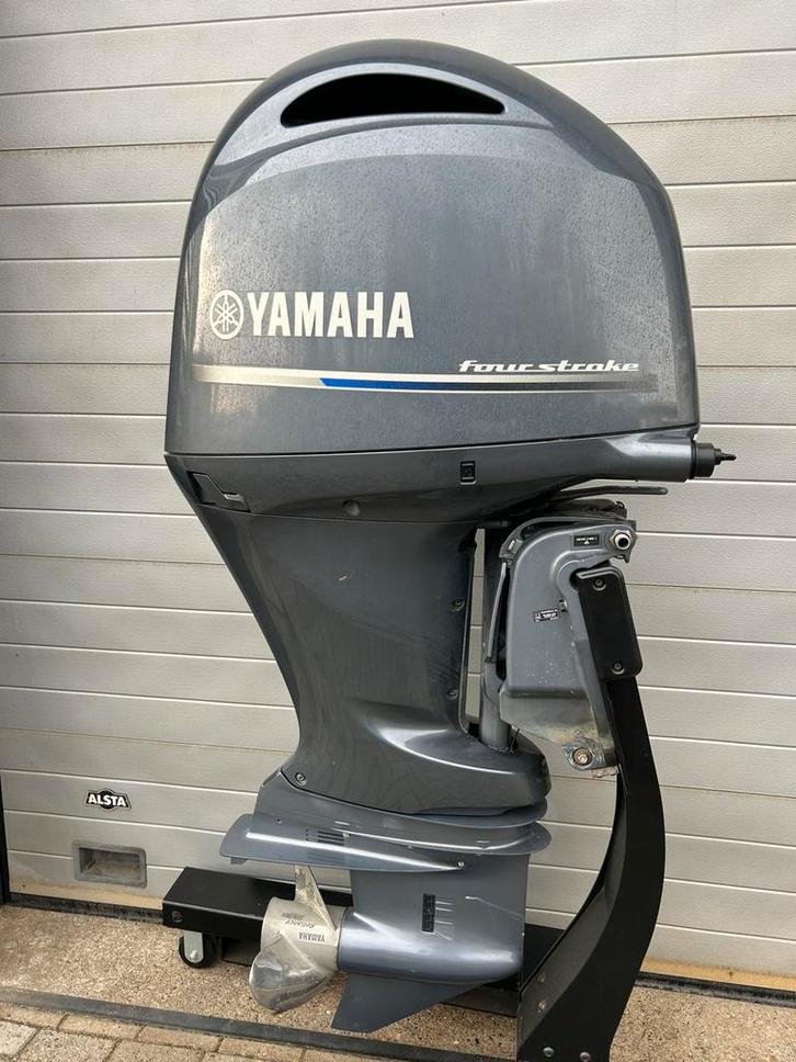 Yamaha F200 GET  ,extra langstaart uit modeljaar 2019, Watersport en Boten, Buiten- en Binnenboordmotoren, Gebruikt, Benzine, Buitenboordmotor