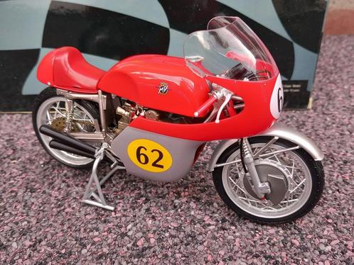 MV Agusta 500 Four #62 John Surtees 1956  1/12, Hobby en Vrije tijd, Modelauto's | 1:5 tot 1:12, Zo goed als nieuw, Motor, 1:9 t/m 1:12